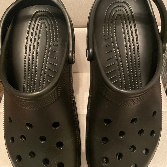 Crocs - Picture 1 of 3